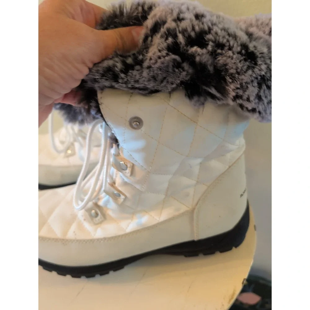 Arctic Shield Womens Anna Fur-Lined Memory Foam White Boots- 8M. Excellent Condi